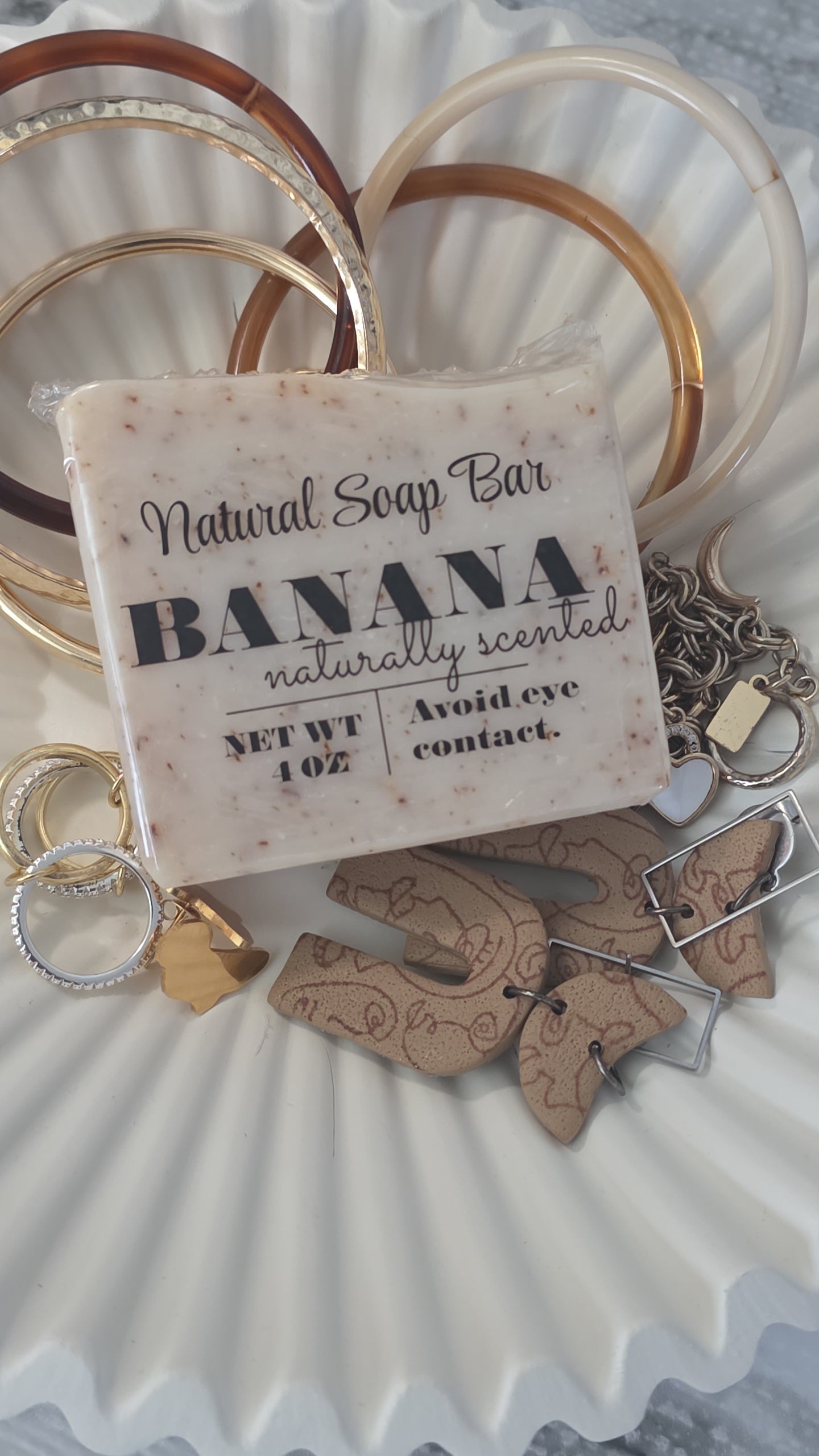 BANANA